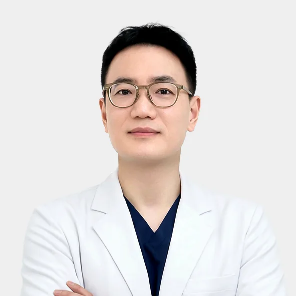 Dr. Giyong Byeon(ピョン・ギヨン)